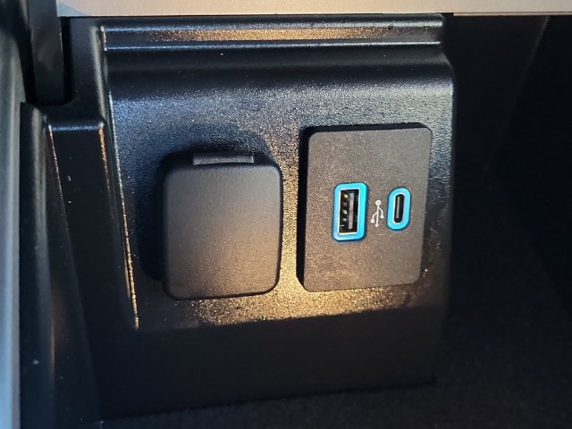 Used 2024 Ford Explorer ST w/ Equipment Group 401A AWD/4WD image 25