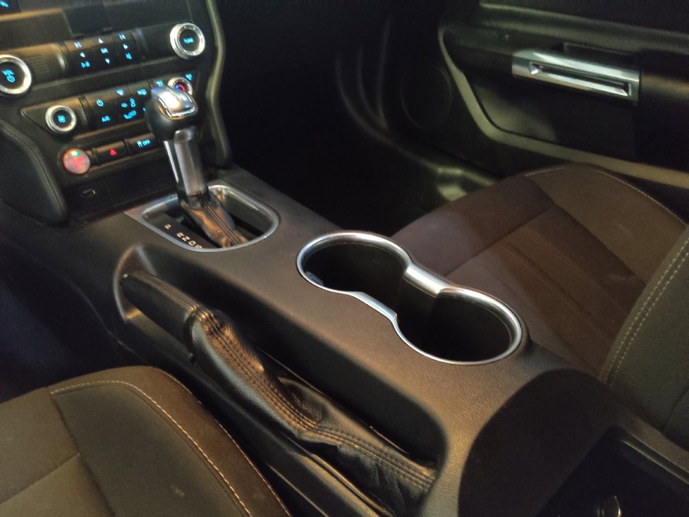 Used 2020 Ford Mustang Coupe RWD image 26