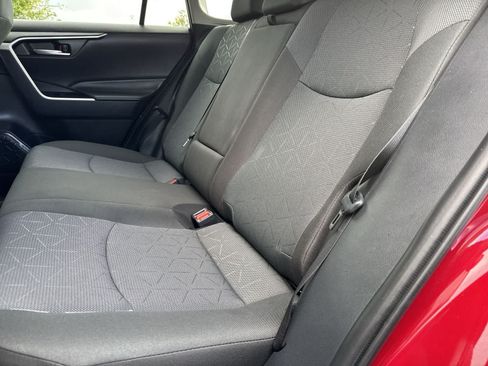 Used 2025 Toyota RAV4 XLE w/ Convenience Package FWD image 18
