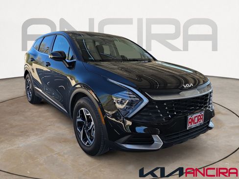 Certified 2025 Kia Sportage LX image 1
