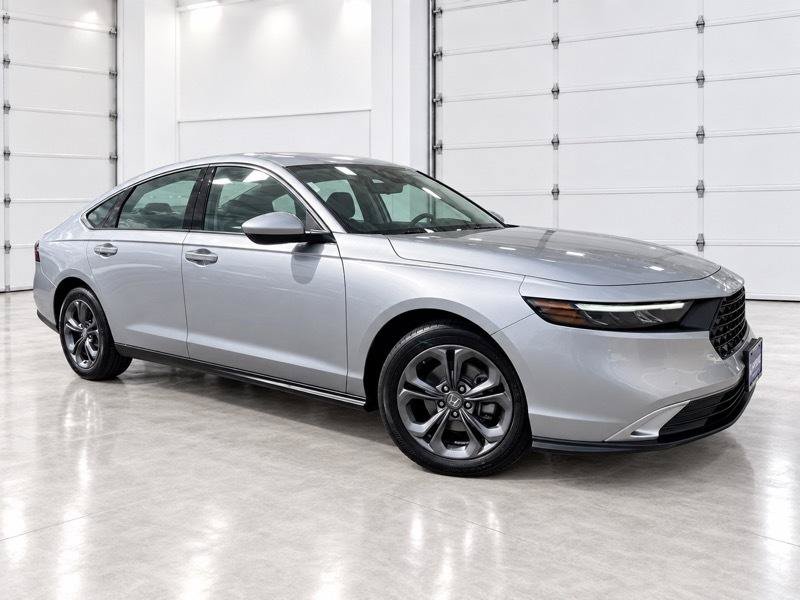 Used 2023 Honda Accord EX image 22