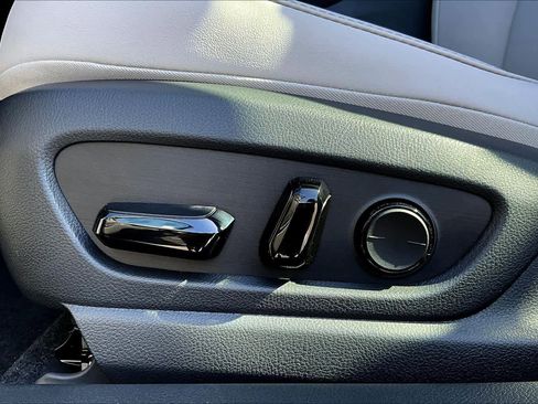 New 2026 Lexus UX 300h FWD image 15