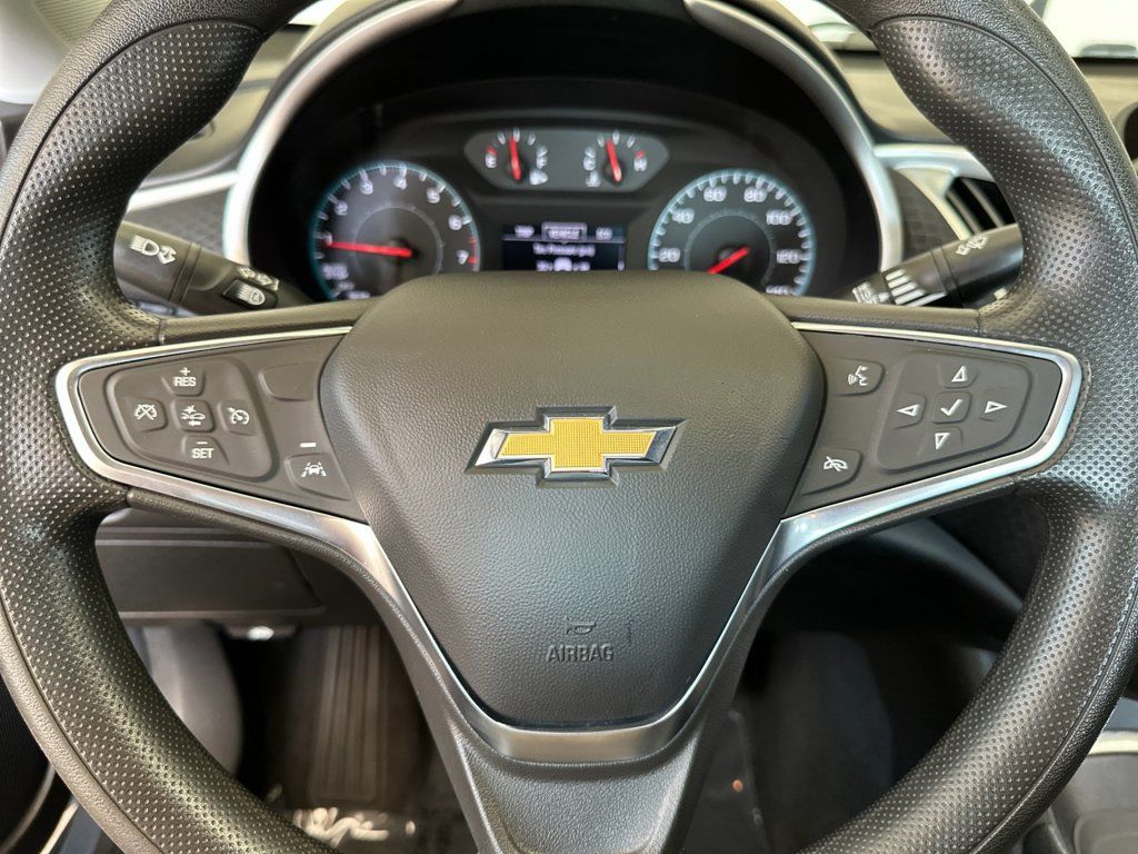 Used 2024 Chevrolet Malibu LT FWD image 21