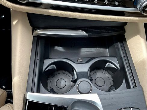 Used 2022 BMW 530e w/ Convenience Package RWD image 18