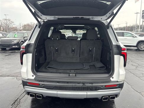 Used 2024 Chevrolet Traverse LT w/ Trailering Package image 26