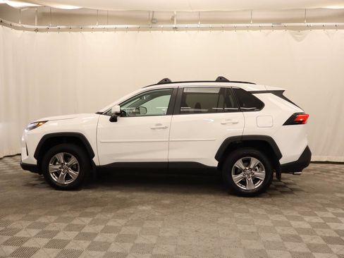 Used 2023 Toyota RAV4 XLE AWD/4WD image 2