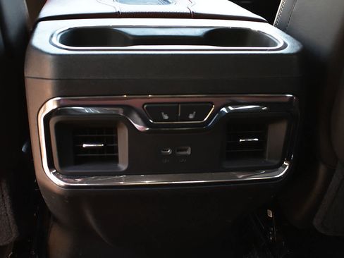Used 2022 GMC Sierra 1500 Denali Ultimate AWD/4WD image 14