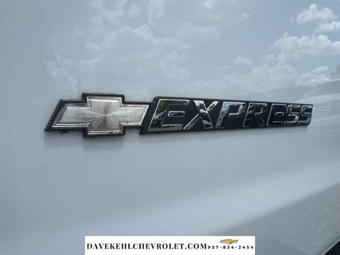 Used 2019 Chevrolet Express 2500 w/ Driver Convenience Package RWD image 40