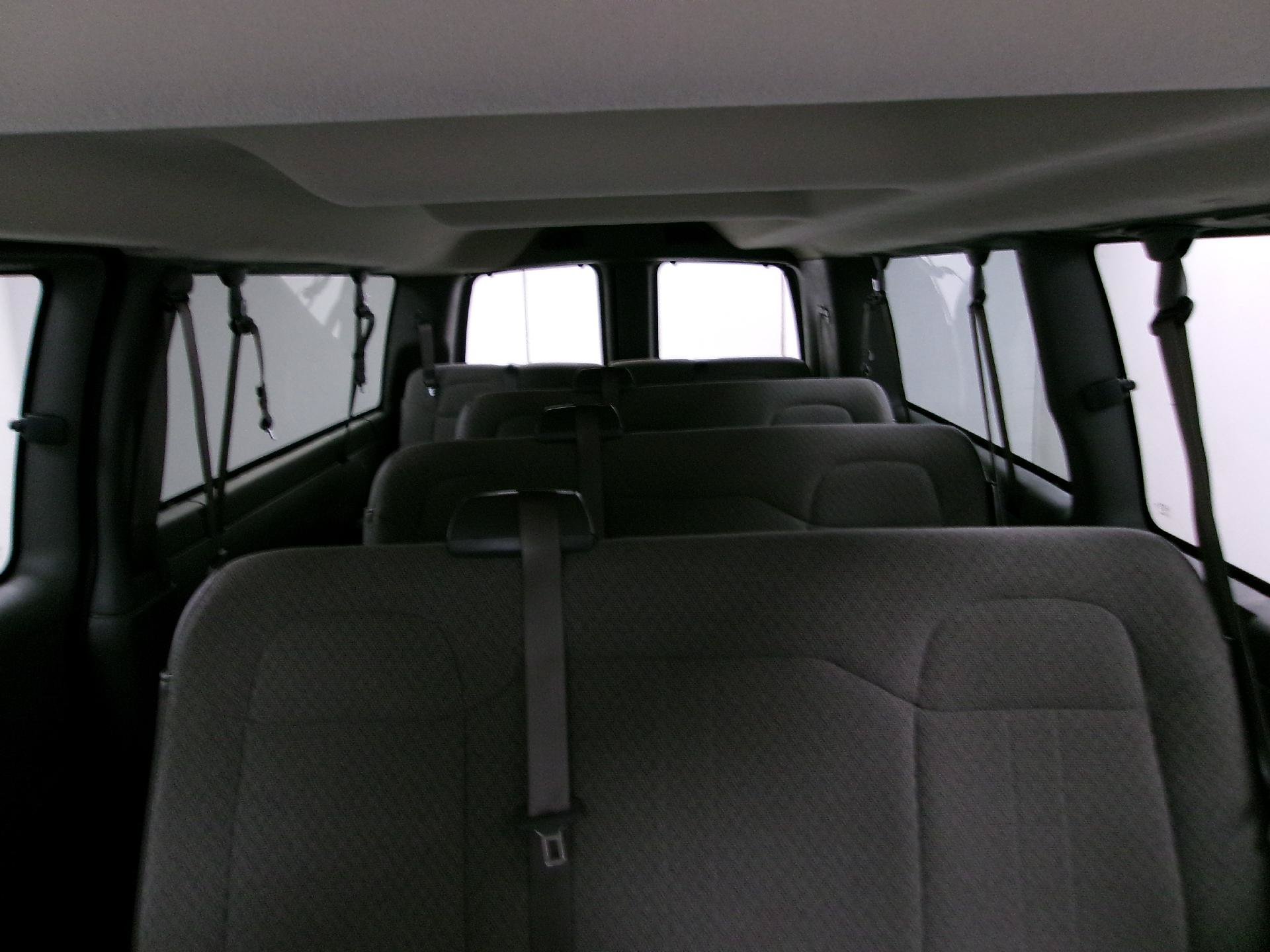 Used 2025 Chevrolet Express 3500 LT w/ LT Preferred Equipment Group RWD image 9