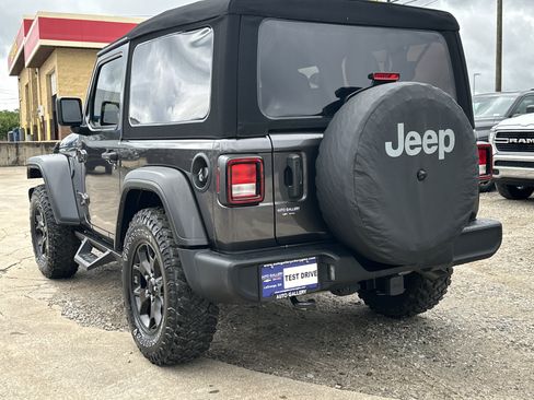 Used 2022 Jeep Wrangler Sport AWD/4WD image 8