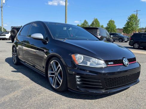 Used 2015 Volkswagen GTI SE FWD image 4
