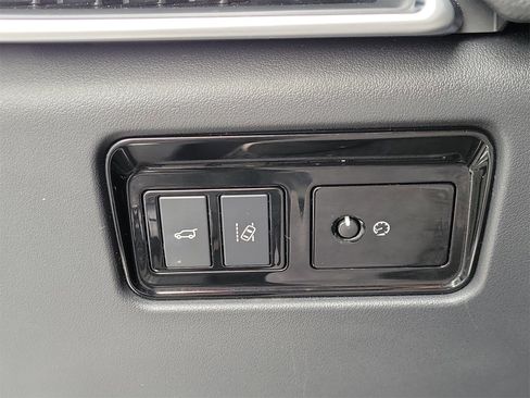 Used 2018 Jaguar F-PACE Prestige image 29