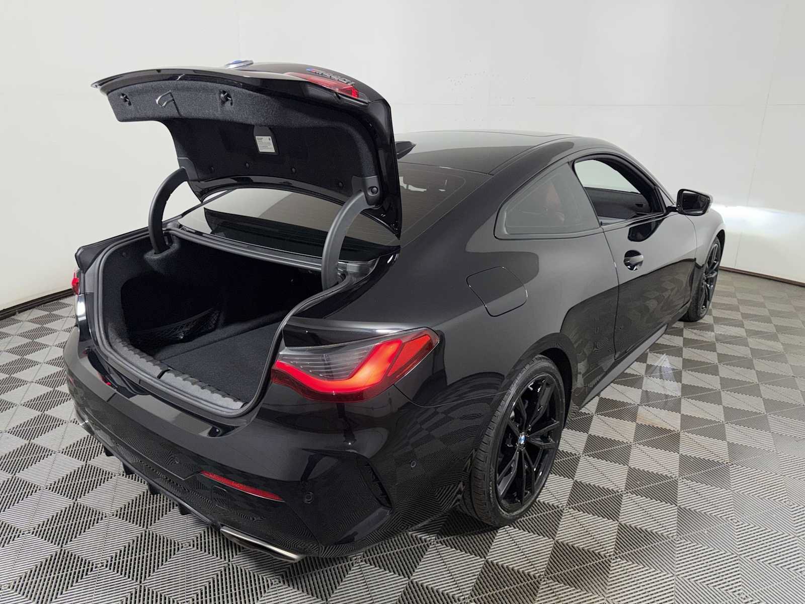 Used 2024 BMW 440i xDrive Coupe w/ Premium Package AWD/4WD image 23