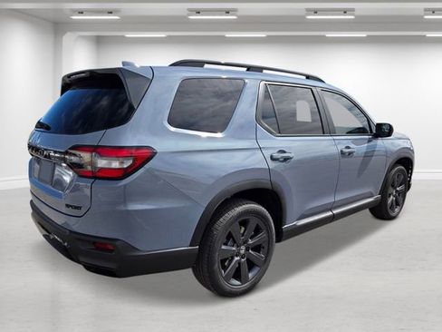 New 2026 Honda Pilot Sport image 3