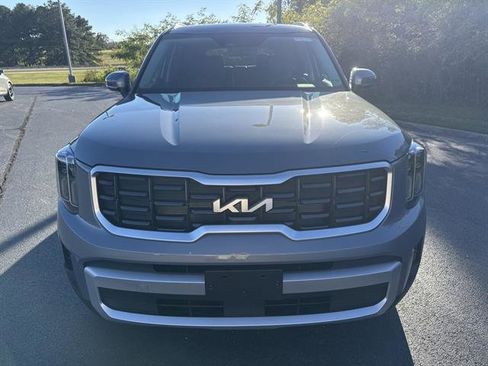 New 2025 Kia Telluride S image 2