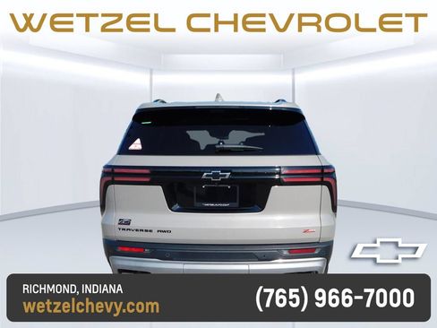 Certified 2026 Chevrolet Traverse Z71 w/ Enhanced Driving Package AWD/4WD image 4