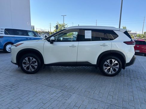 Used 2021 Nissan Rogue SV w/ Premium Package AWD/4WD image 2