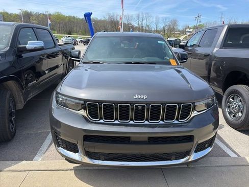 Used 2024 Jeep Grand Cherokee L Limited w/ Luxury Tech Group II AWD/4WD image 3