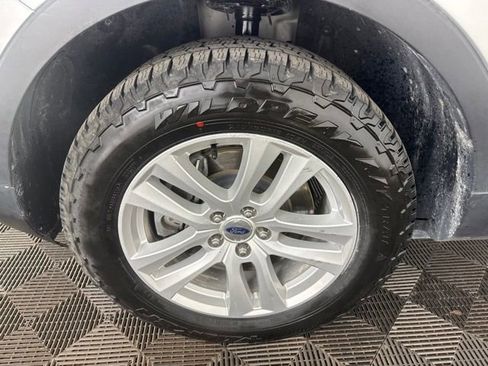 Used 2018 Ford Explorer XLT AWD/4WD image 24