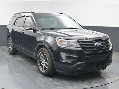 Used 2016 Ford Explorer Sport w/ Equipment Group 401A AWD/4WD image 8