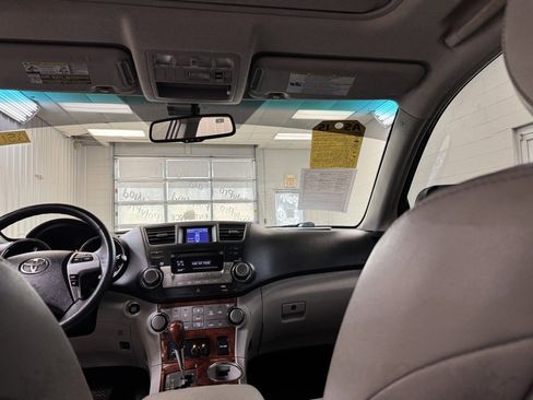 Used 2012 Toyota Highlander Limited image 21