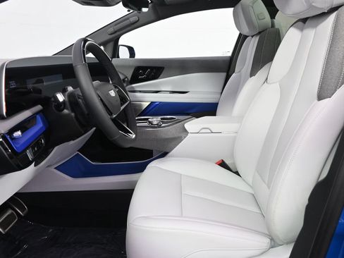 New 2025 Cadillac Optiq Luxury 1 w/ LPO, Floor Liner Package AWD/4WD image 13