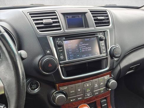 Used 2013 Toyota Highlander Limited AWD/4WD image 14