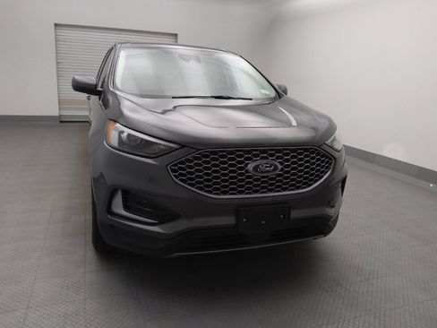 Used 2023 Ford Edge SEL image 14