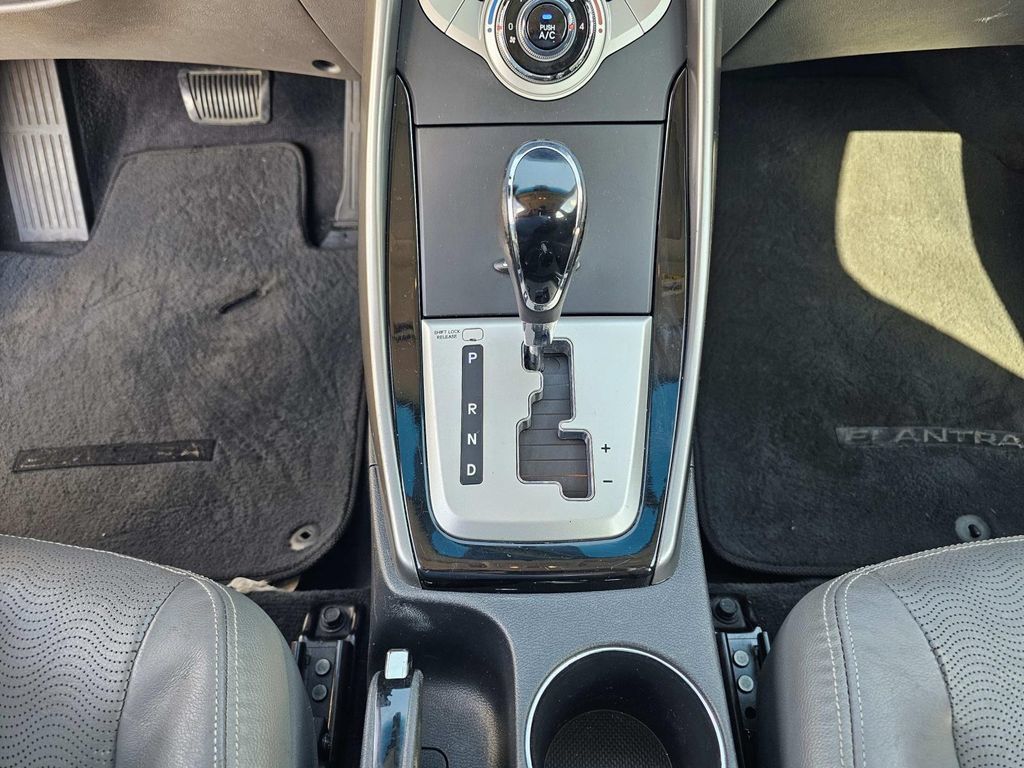 Used 2012 Hyundai Elantra Limited w/ Technology Pkg 5 FWD image 31