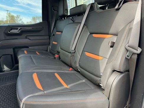 Used 2023 GMC Sierra 1500 AT4 w/ AT4 Preferred Package AWD/4WD image 6