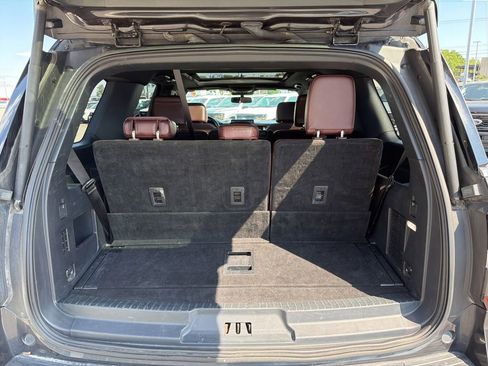 Used 2024 Ford Expedition Limited AWD/4WD image 18