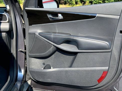 Used 2019 Kia Sorento FWD image 20