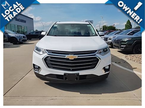 Used 2021 Chevrolet Traverse LT w/ LT Premium Package AWD/4WD image 2