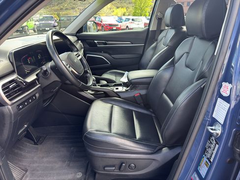 Used 2025 Kia Telluride S AWD/4WD image 23
