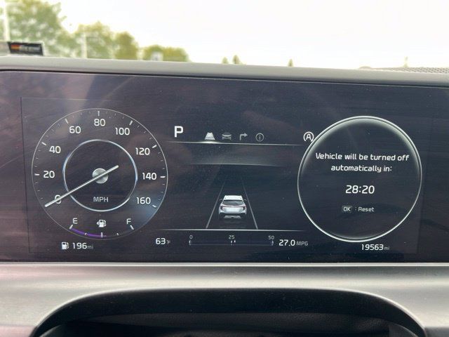 Certified 2025 Kia Seltos EX w/ EX Sunroof Package FWD image 12