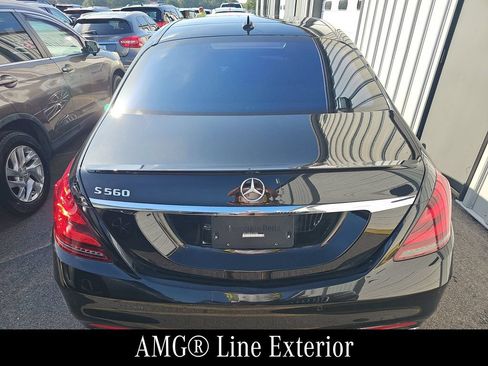 Used 2019 Mercedes-Benz S 560 Sedan image 3