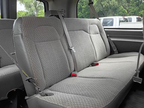 Used 2014 GMC Savana 3500 LS w/ Chrome Appearance Package RWD image 22