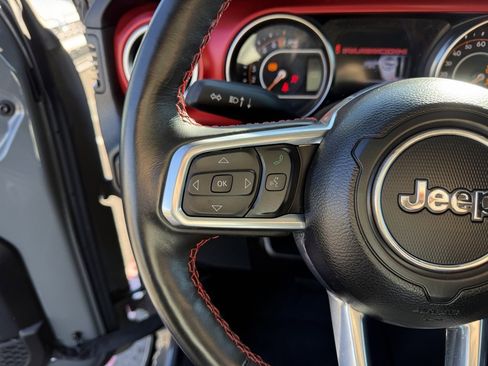 Used 2023 Jeep Gladiator Rubicon w/ Cold Weather Group image 17