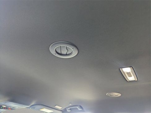 New 2025 Chevrolet Suburban Premier image 44