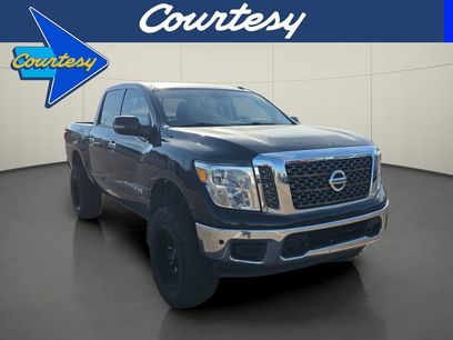Used 2018 Nissan Titan SV w/ SV Convenience Package