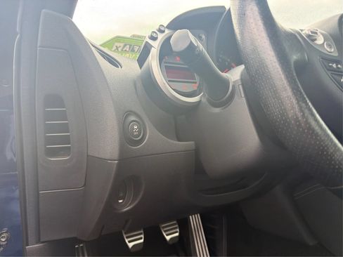 Used 2019 Nissan 370Z Touring Sport RWD image 16
