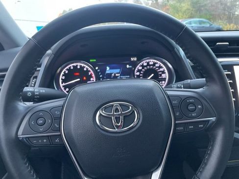 Used 2019 Toyota Camry XLE image 15
