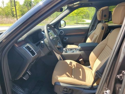 New 2026 Land Rover Discovery Dynamic SE AWD/4WD image 12
