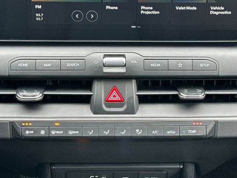 New 2025 Kia K4 LXS image 21