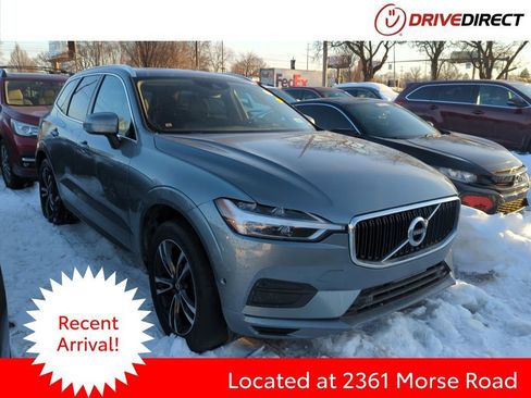 Used 2019 Volvo XC60 T5 Momentum w/ Premium Package image 1