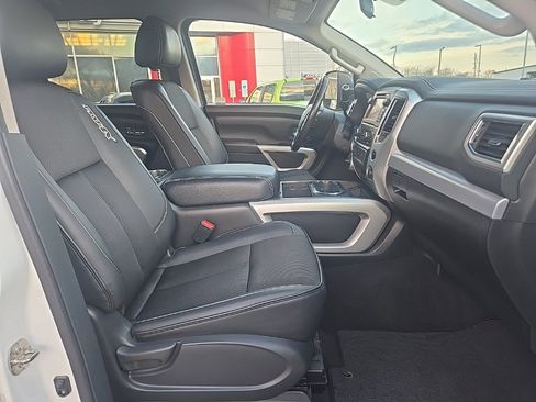 Used 2018 Nissan Titan PRO-4X image 24