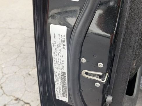 Used 2015 RAM 1500 Express image 39