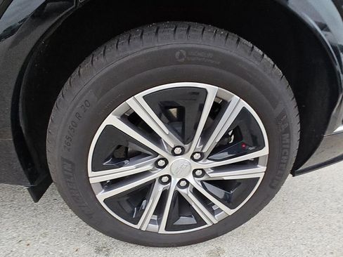 Used 2025 Cadillac Lyriq Luxury AWD/4WD image 5