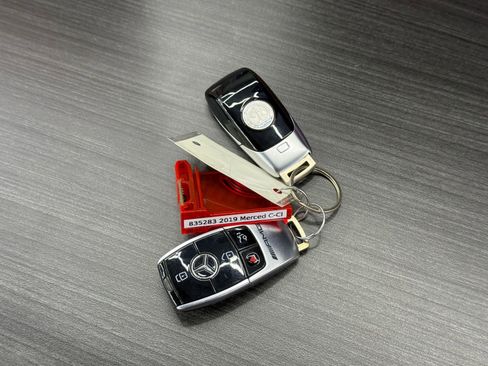 Used 2019 Mercedes-Benz C 63 AMG Cabriolet image 33