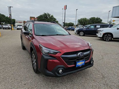 Used 2024 Subaru Outback Premium image 2